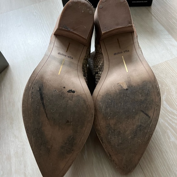 Dolce vita snakeskin booties, 8.5 - Picture 3 of 3